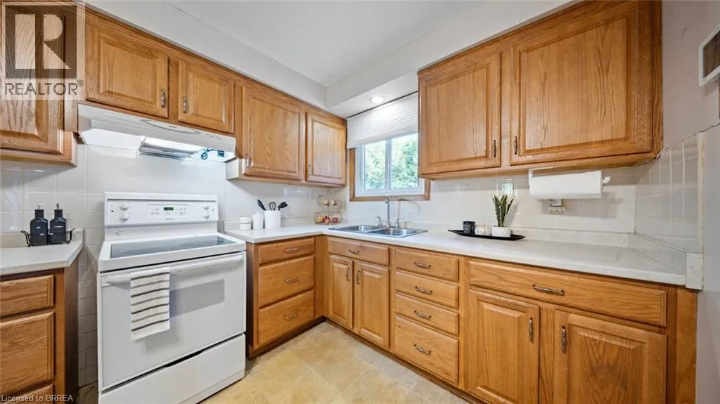6 VENTNOR Court