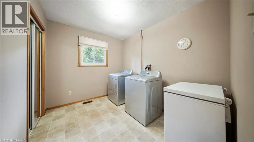 6 VENTNOR Court