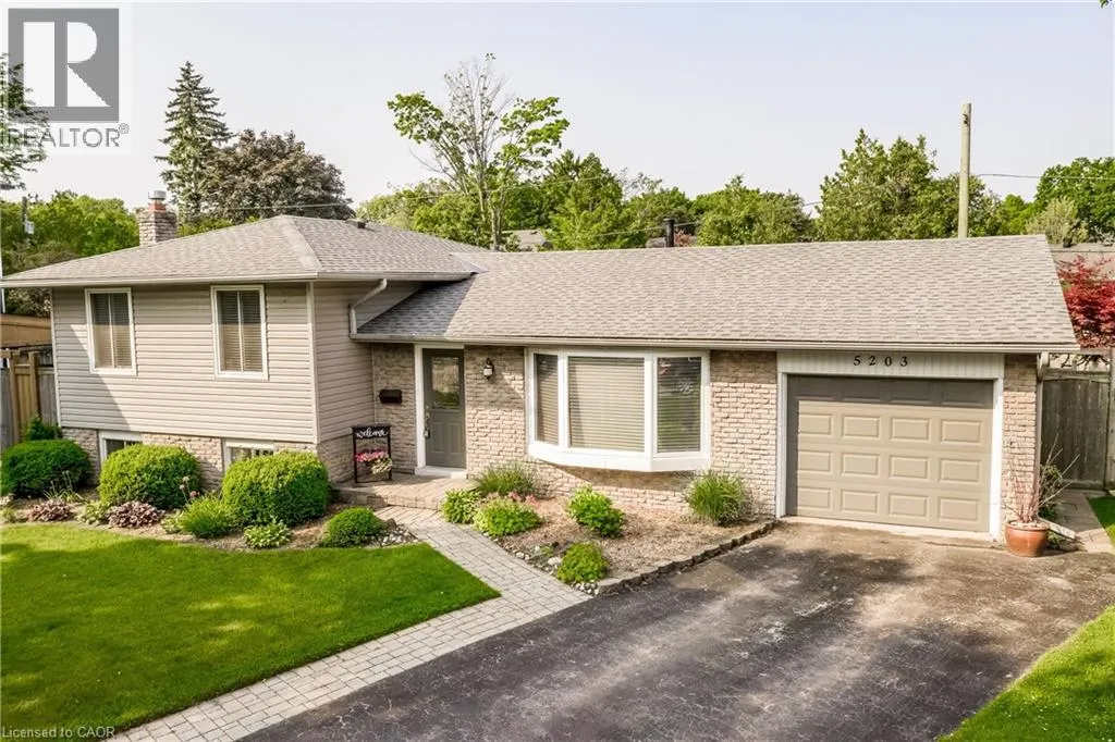 5203 BROUGHTON Crescent