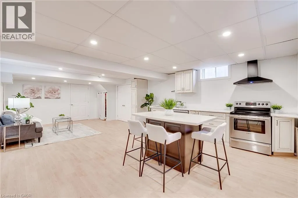 44 PENTLAND Road