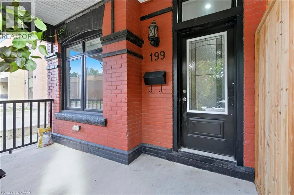 199 JACKSON Street E