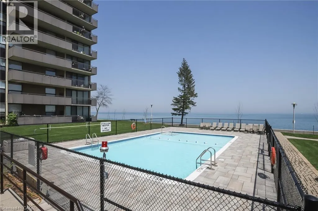 500 GREEN Road Unit# 303, #303