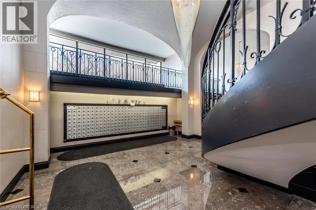 500 GREEN Road Unit# 303, #303