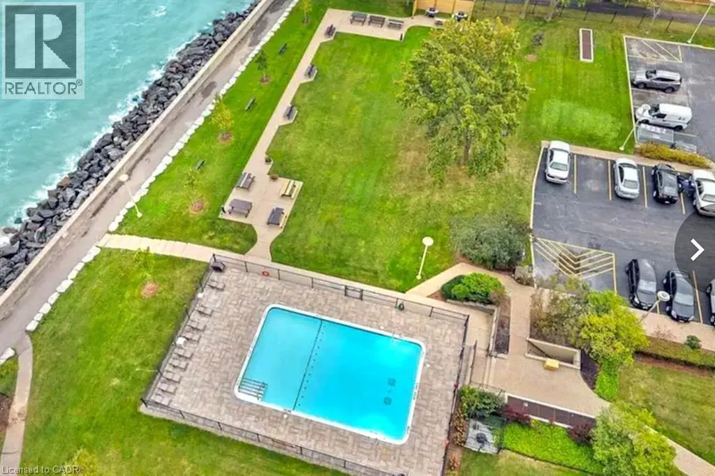 500 GREEN Road Unit# 303, #303
