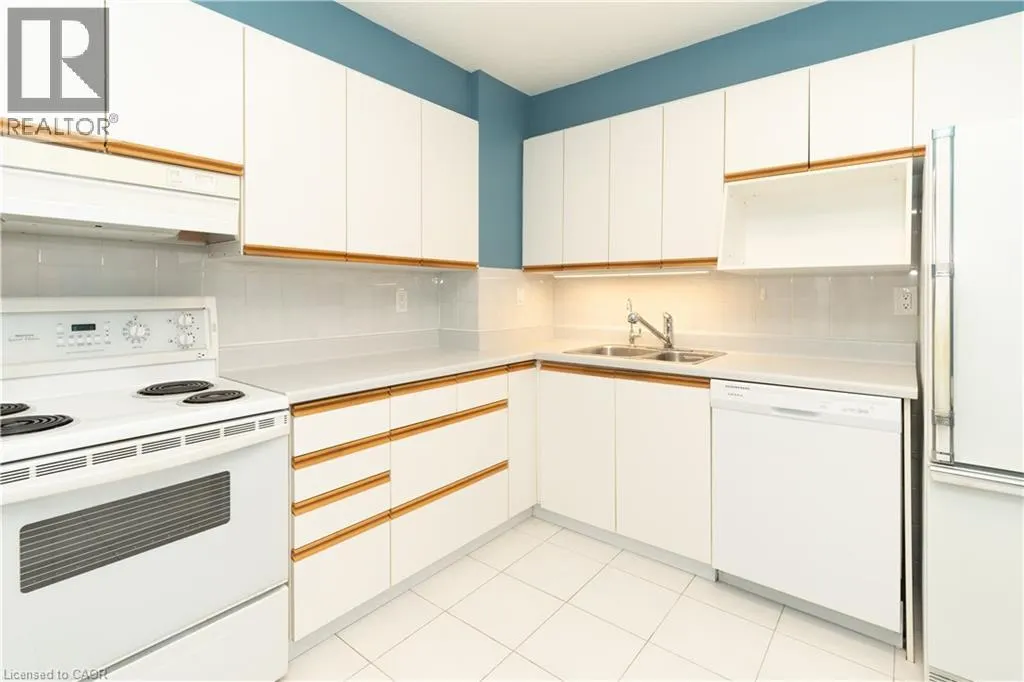 500 GREEN Road Unit# 303, #303