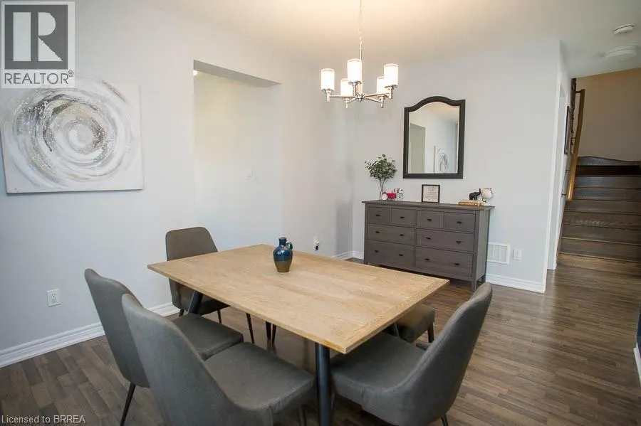 2 ATTLEBERY Crescent