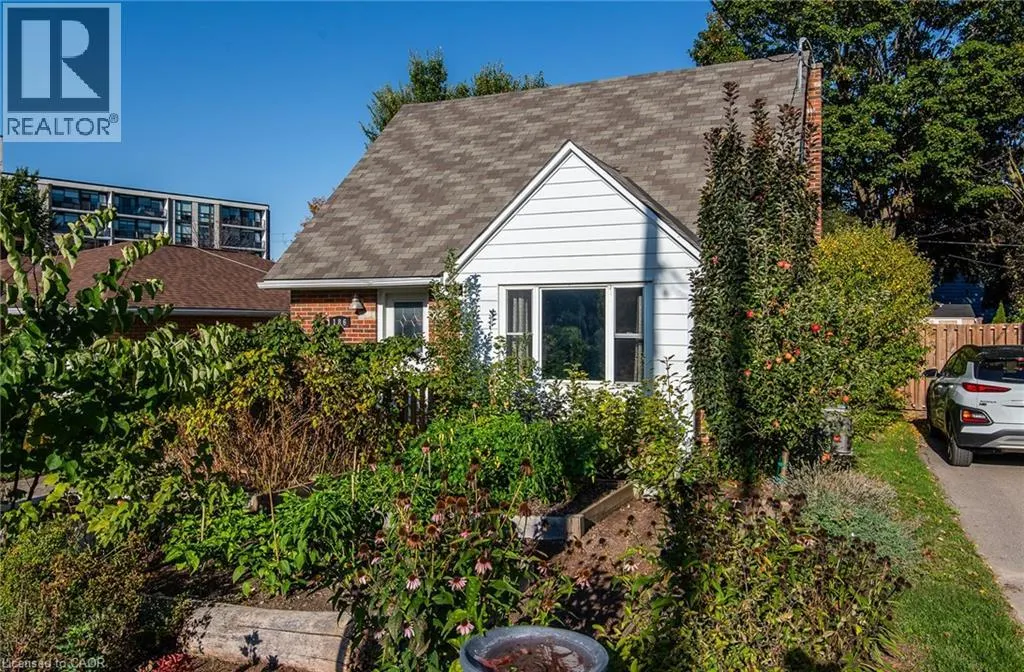 186 HIGHLAND Road E