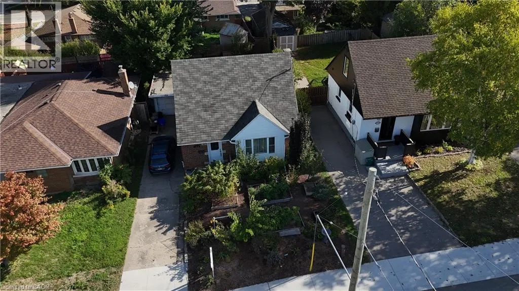 186 HIGHLAND Road E
