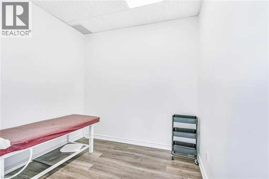 1040 GARNER Road W Unit# 207, #207