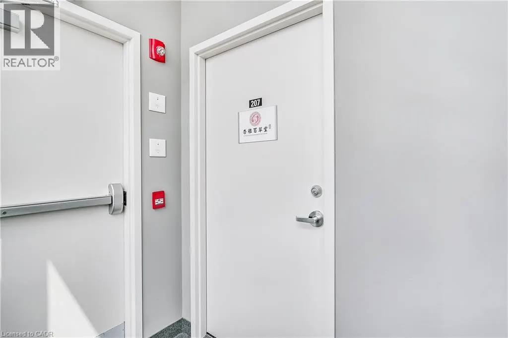 1040 GARNER Road W Unit# 207, #207