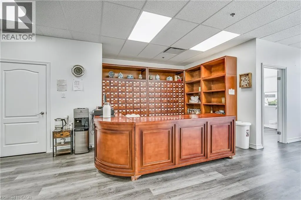 1040 GARNER Road W Unit# 207, #207