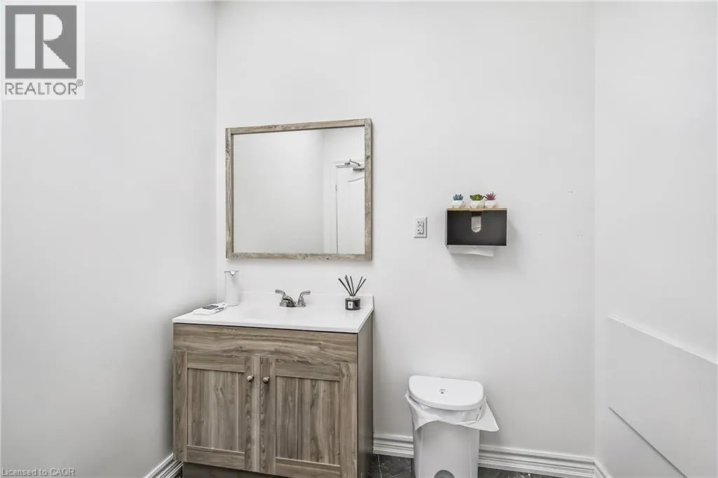 1040 GARNER Road W Unit# 207, #207