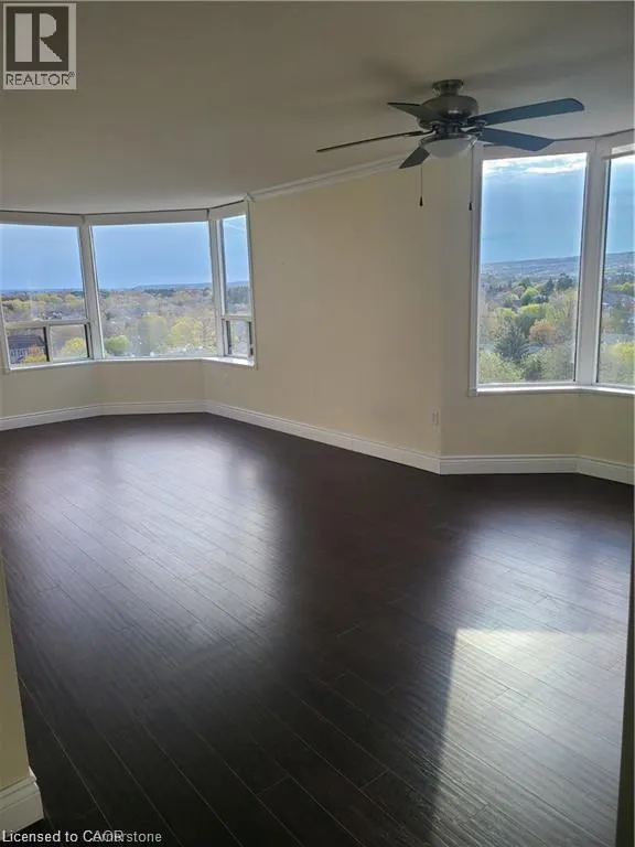 1270 MAPLE CROSSING Boulevard Unit# 914, #914