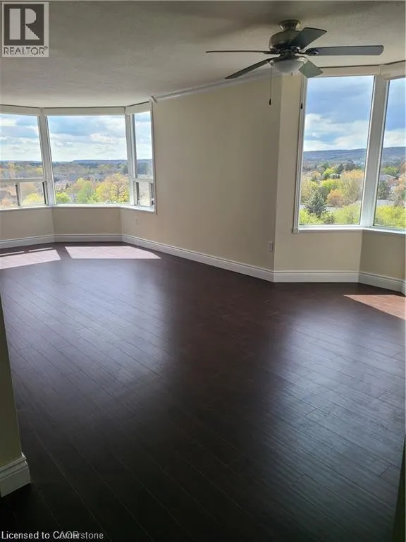 1270 MAPLE CROSSING Boulevard Unit# 914, #914