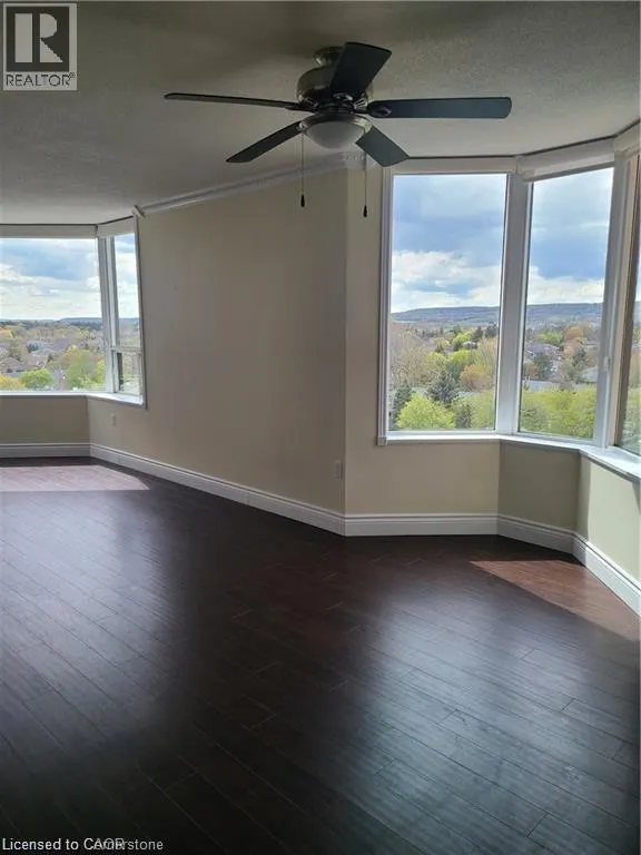 1270 MAPLE CROSSING Boulevard Unit# 914, #914