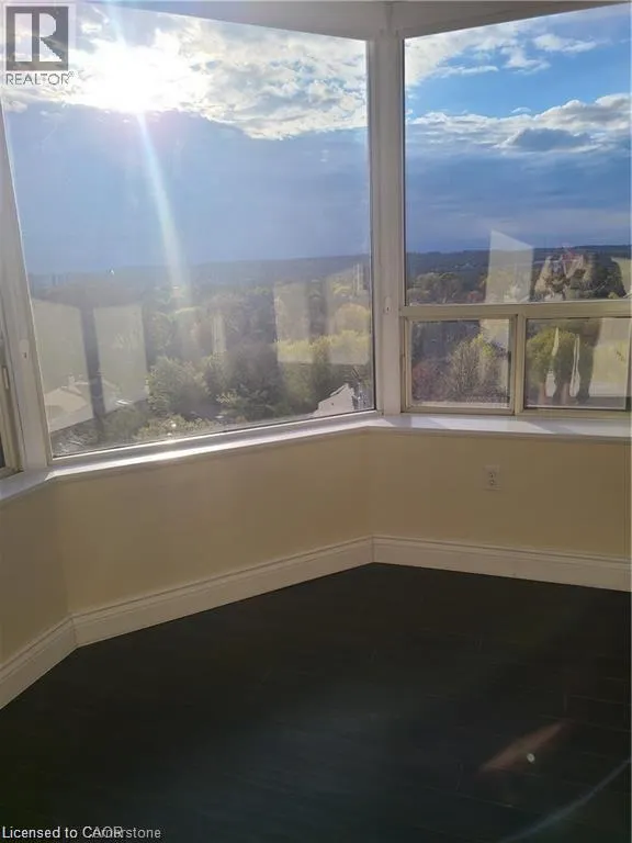 1270 MAPLE CROSSING Boulevard Unit# 914, #914
