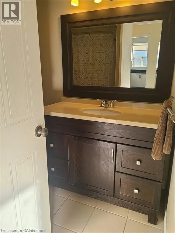 1270 MAPLE CROSSING Boulevard Unit# 914, #914