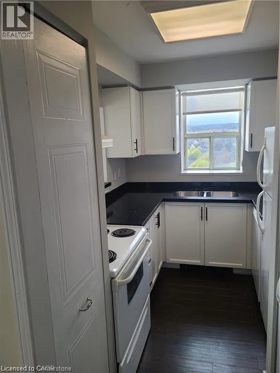 1270 MAPLE CROSSING Boulevard Unit# 914, #914