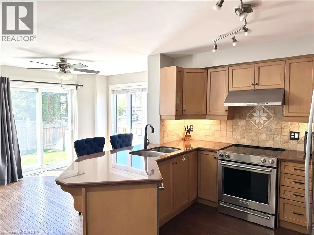 122 FOXBOROUGH Drive
