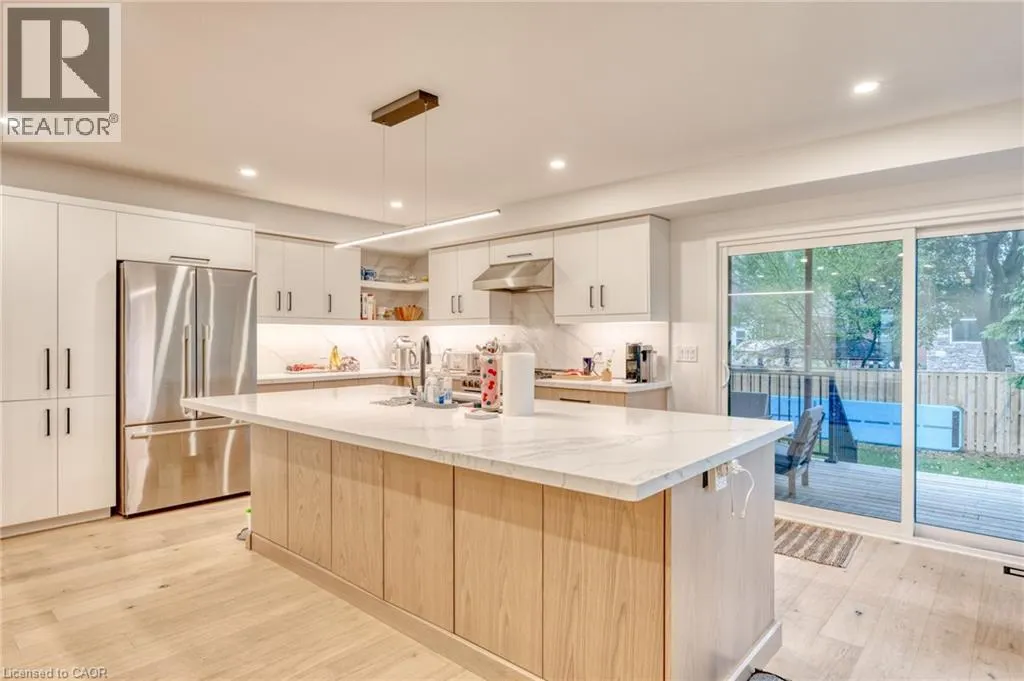 68 MOUNTAIN PARK Avenue
