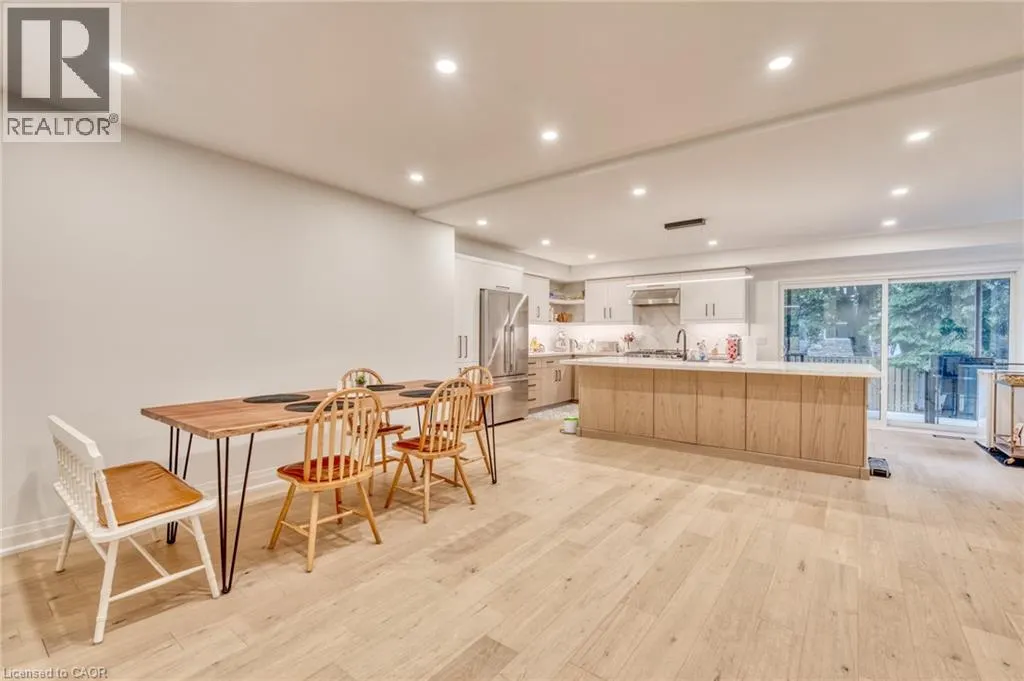 68 MOUNTAIN PARK Avenue