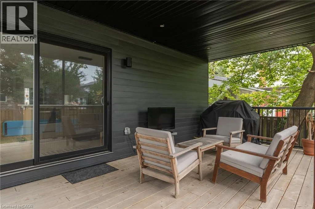 68 MOUNTAIN PARK Avenue