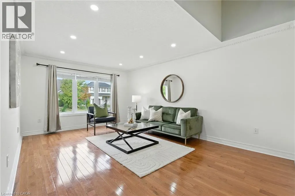 47 GAYDON Way
