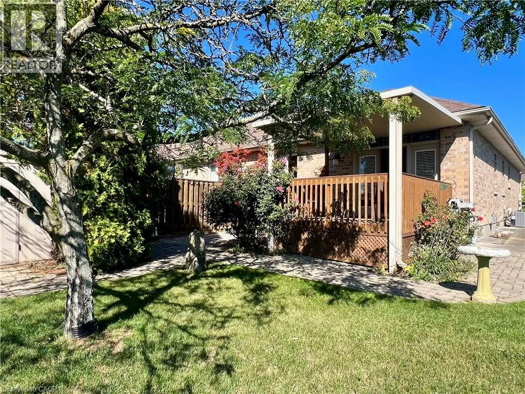 21 WILLOWLANDING Court