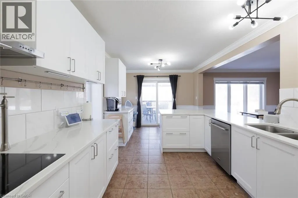 31 BROADOAKS Drive