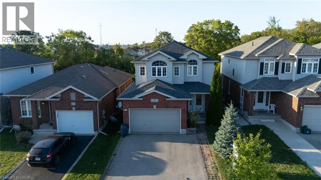 31 BROADOAKS Drive