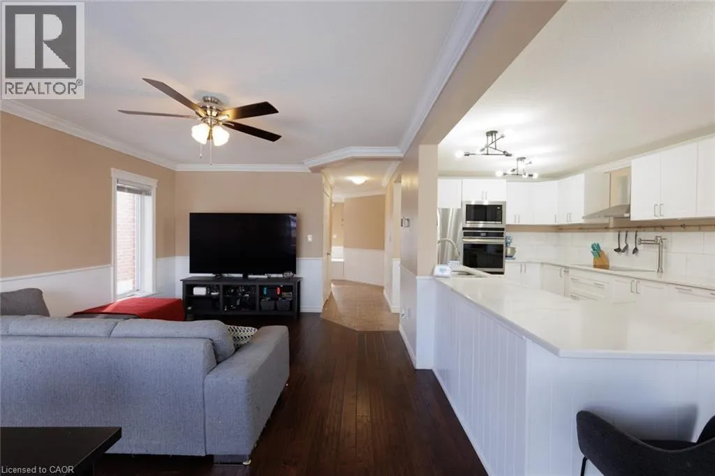 31 BROADOAKS Drive