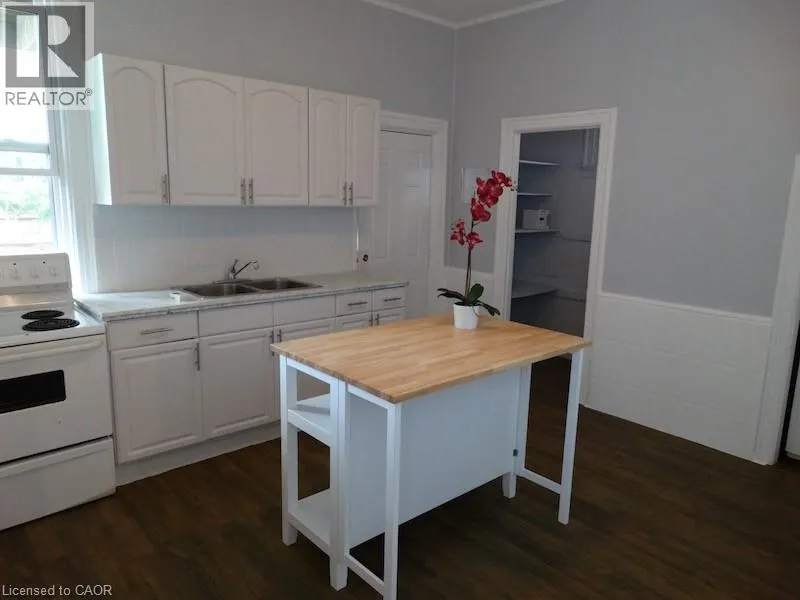 81 GRANT Avenue Unit# 2, #2