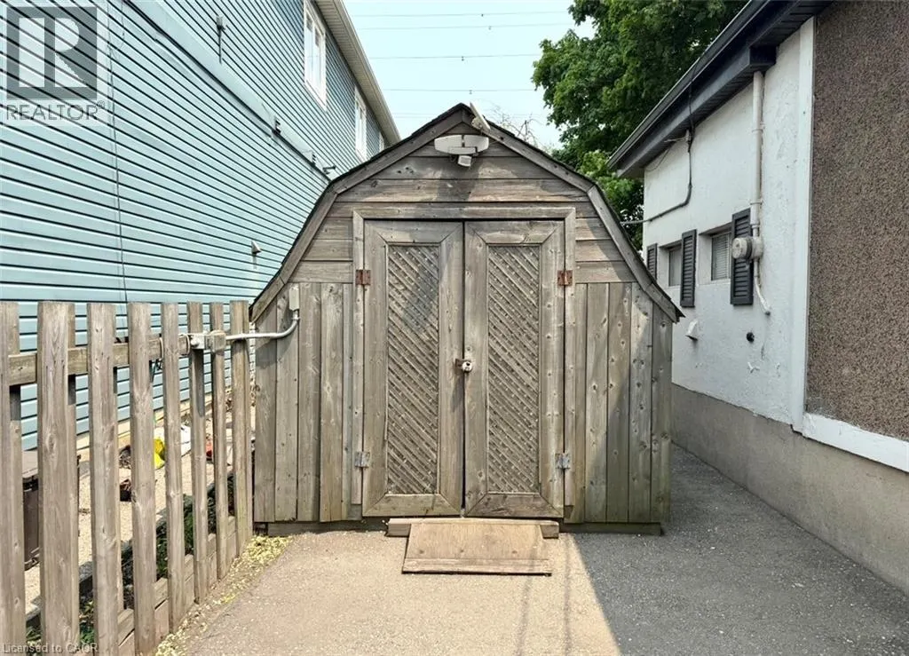 115 BEACH Boulevard