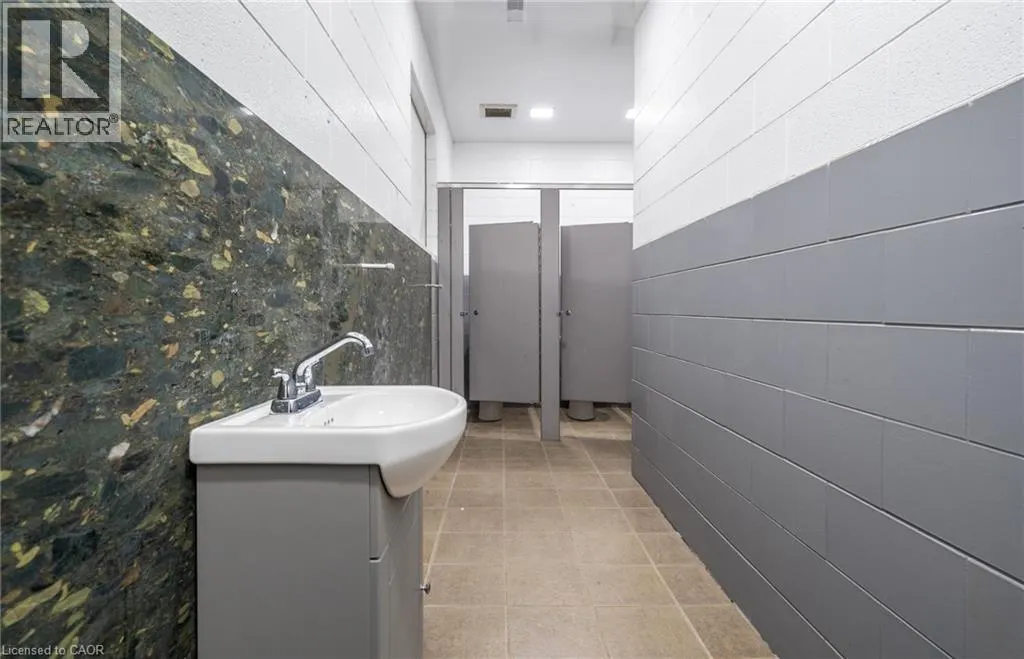 100 BURLAND Crescent Unit# 1, #1