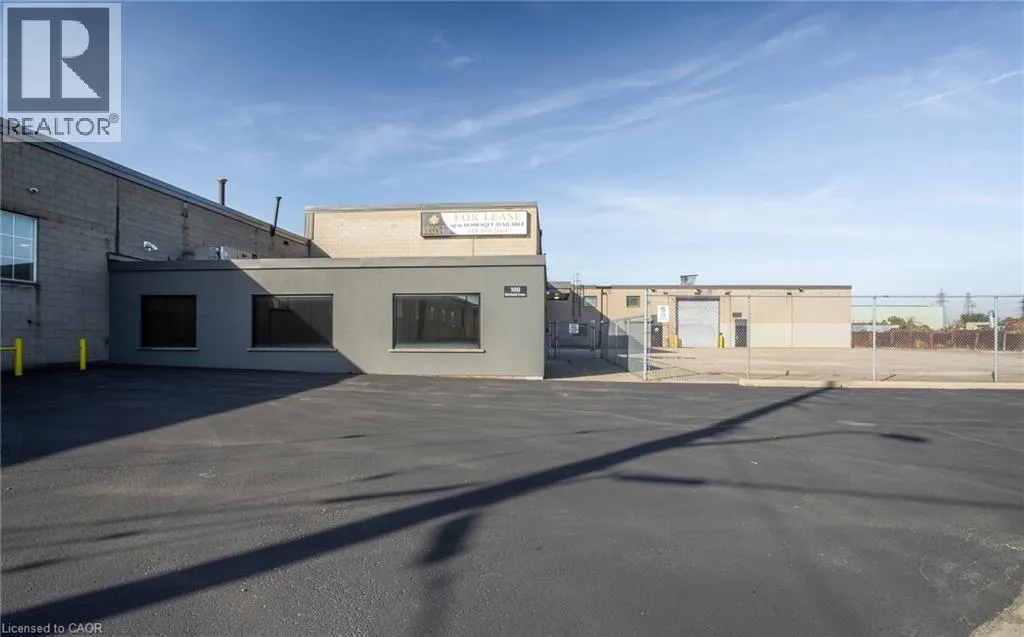 100 BURLAND Crescent Unit# 2, #2