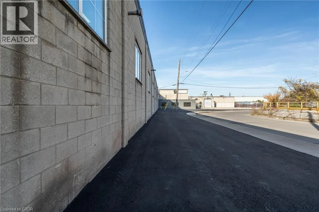 100 BURLAND Crescent Unit# 2, #2