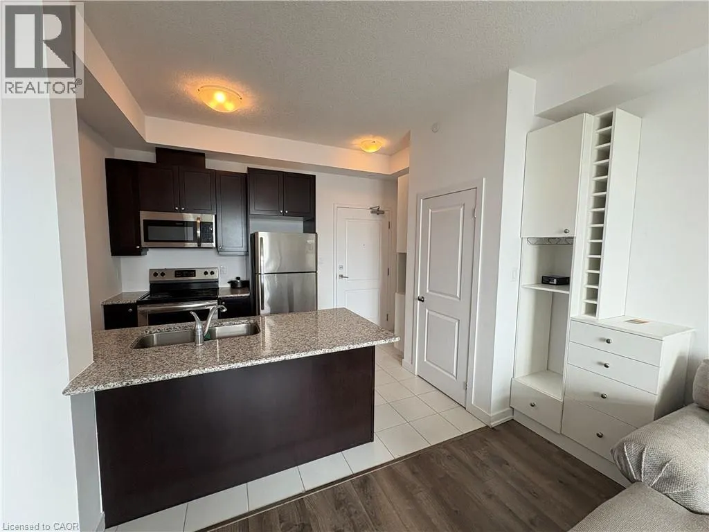 101 SHOREVIEW Place