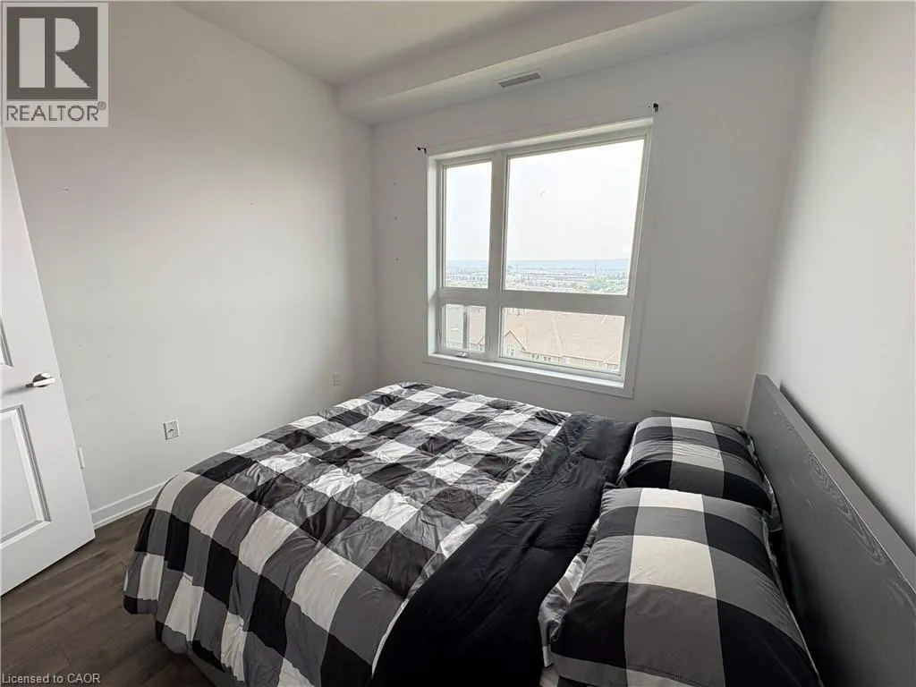 101 SHOREVIEW Place