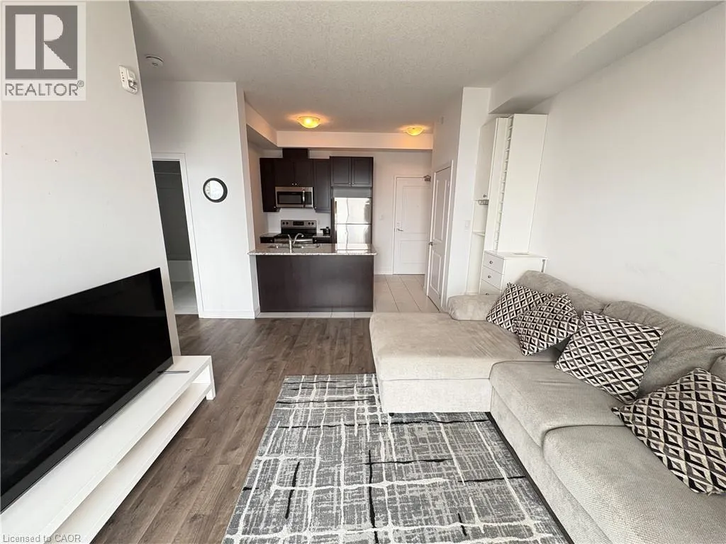 101 SHOREVIEW Place