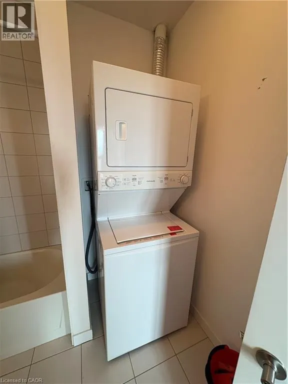 101 SHOREVIEW Place