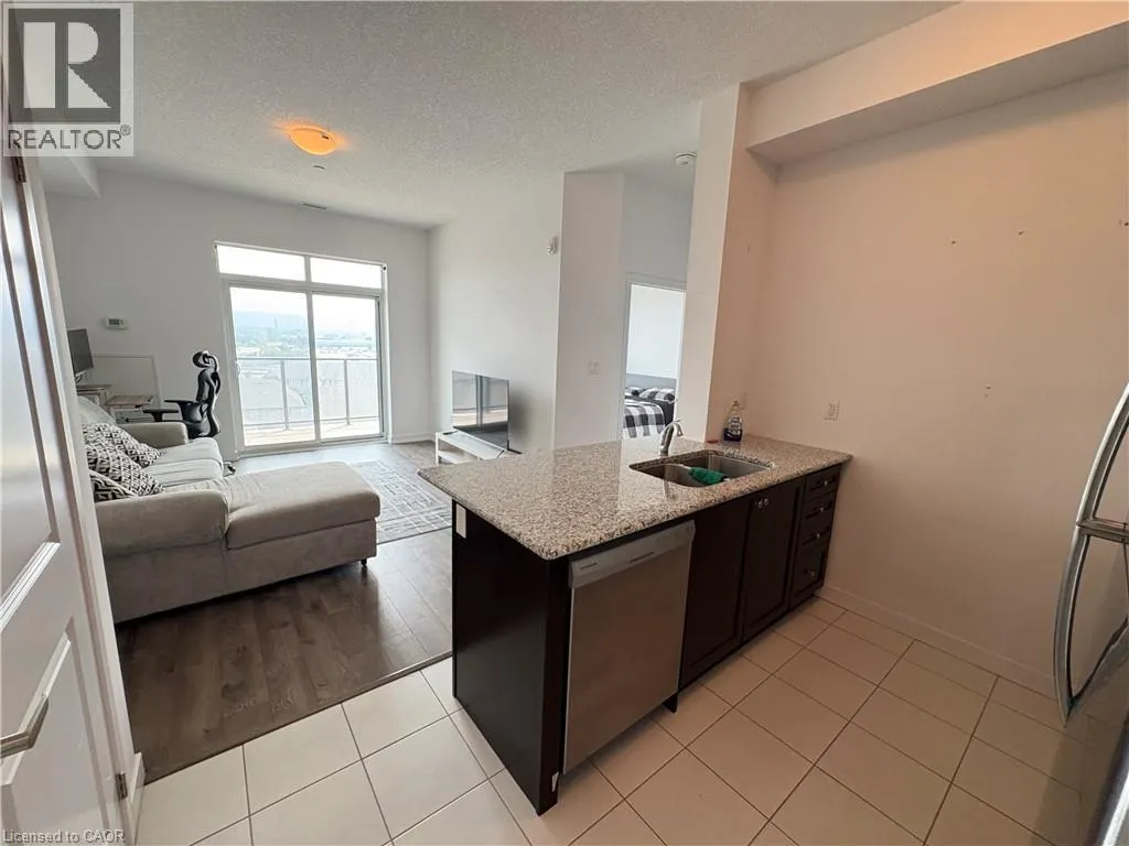 101 SHOREVIEW Place