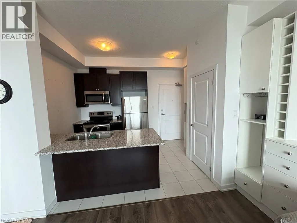 101 SHOREVIEW Place