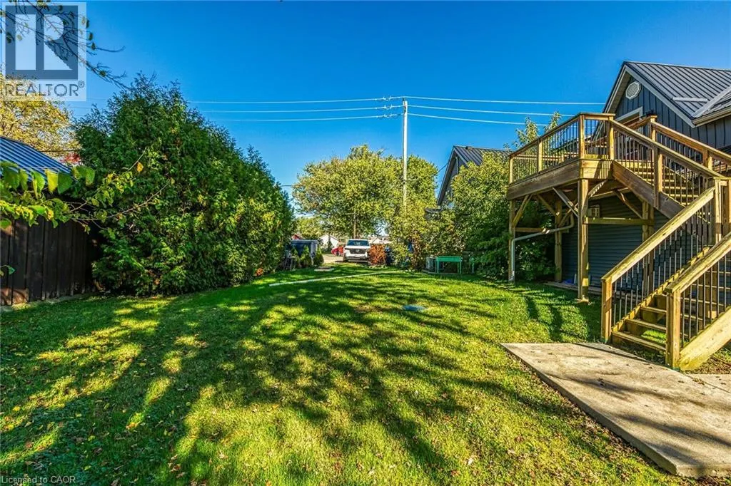 2 ERIE Avenue S