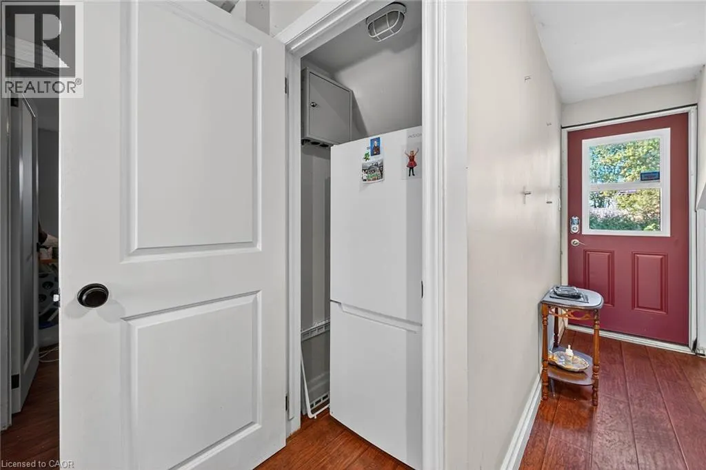 2 ERIE Avenue S