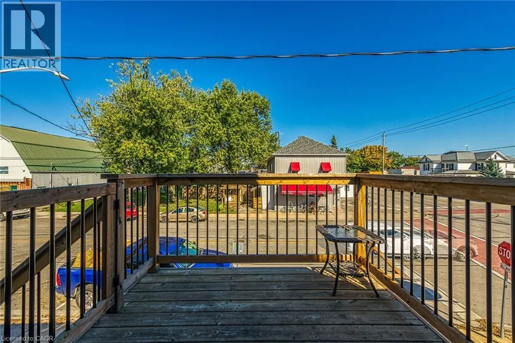2 ERIE Avenue S