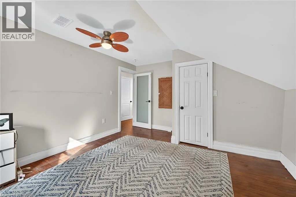 2 ERIE Avenue S