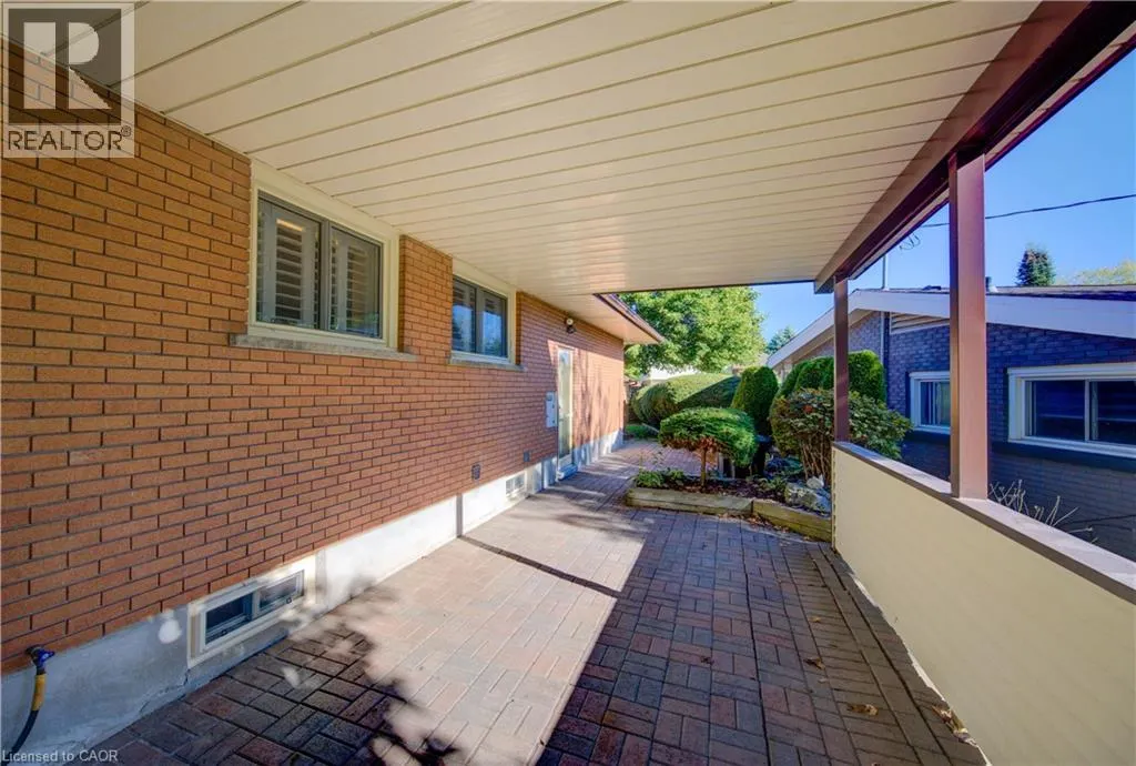 54 TANGLEWOOD Avenue