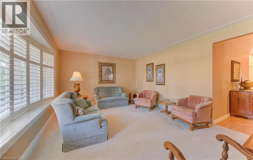 54 TANGLEWOOD Avenue