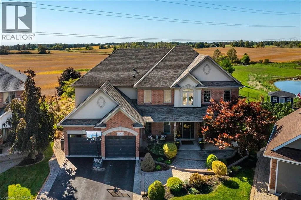 8 BLACKBURN Court
