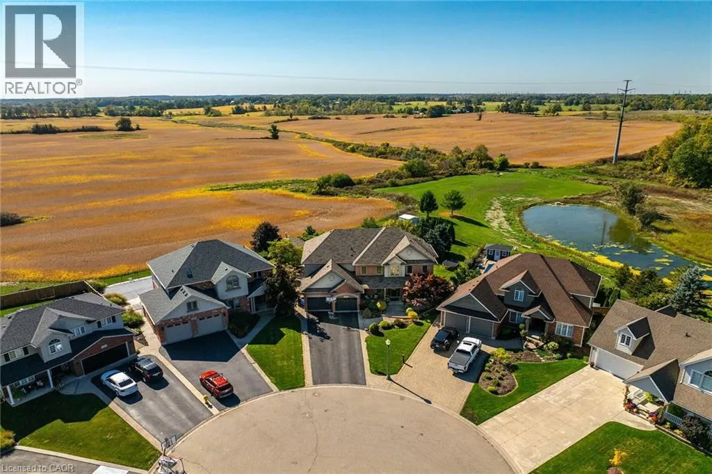8 BLACKBURN Court